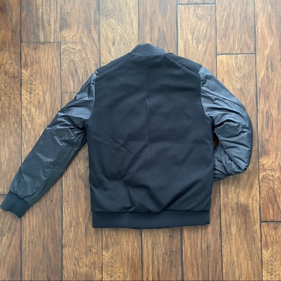 lululemon Men’s About Face down-filled Bomber - Picture 5 of 12